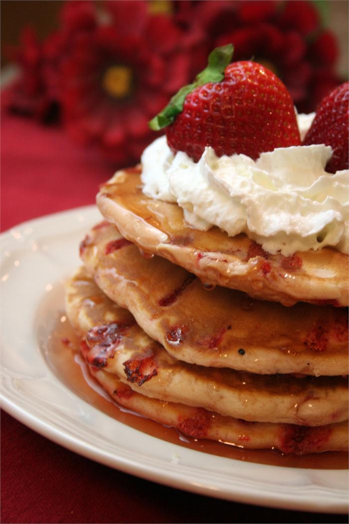 Strawberries and Cream Pancake Mix (large 2 1/4 lb mix)